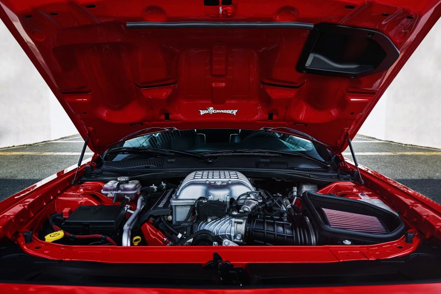 Моторный отсек Dodge Challenger SRT Demon 2017 года  (фото 56 из 181)